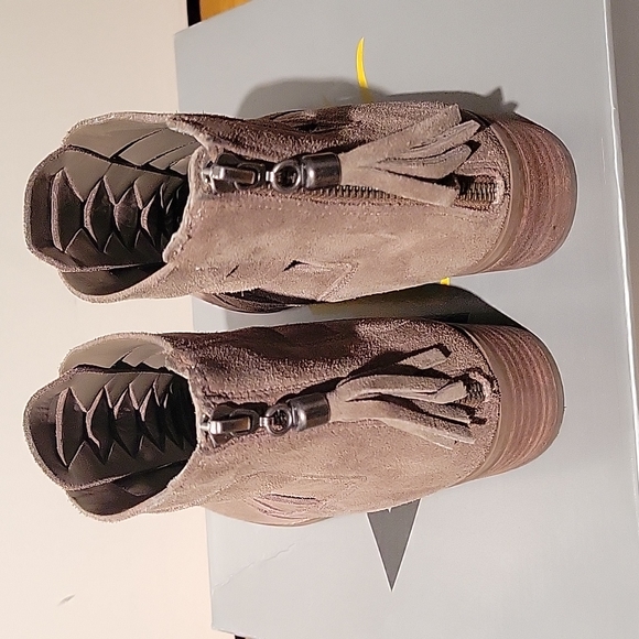 Volatile Boots - Picture 3 of 4